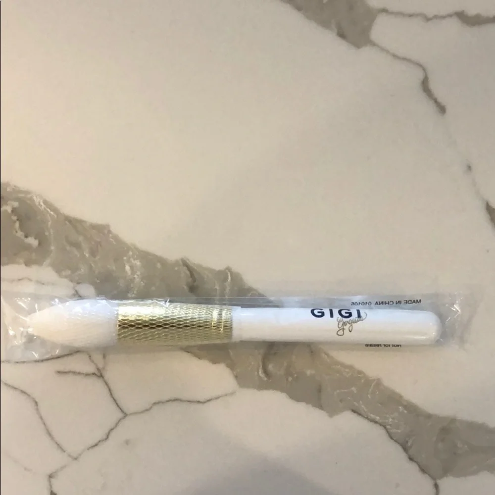 🌸5/$25🌸 Gigi Gorgeous contour brush